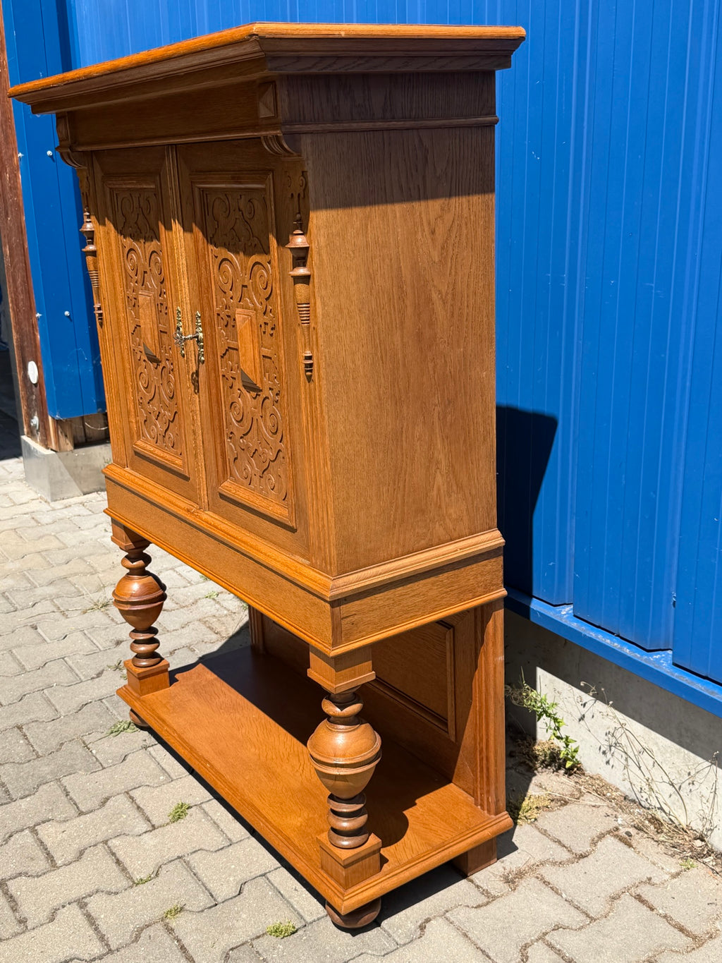 Vertiko Kredenz Eiche Gründerzeit um 1880, mit Etage und Schnitzwerk