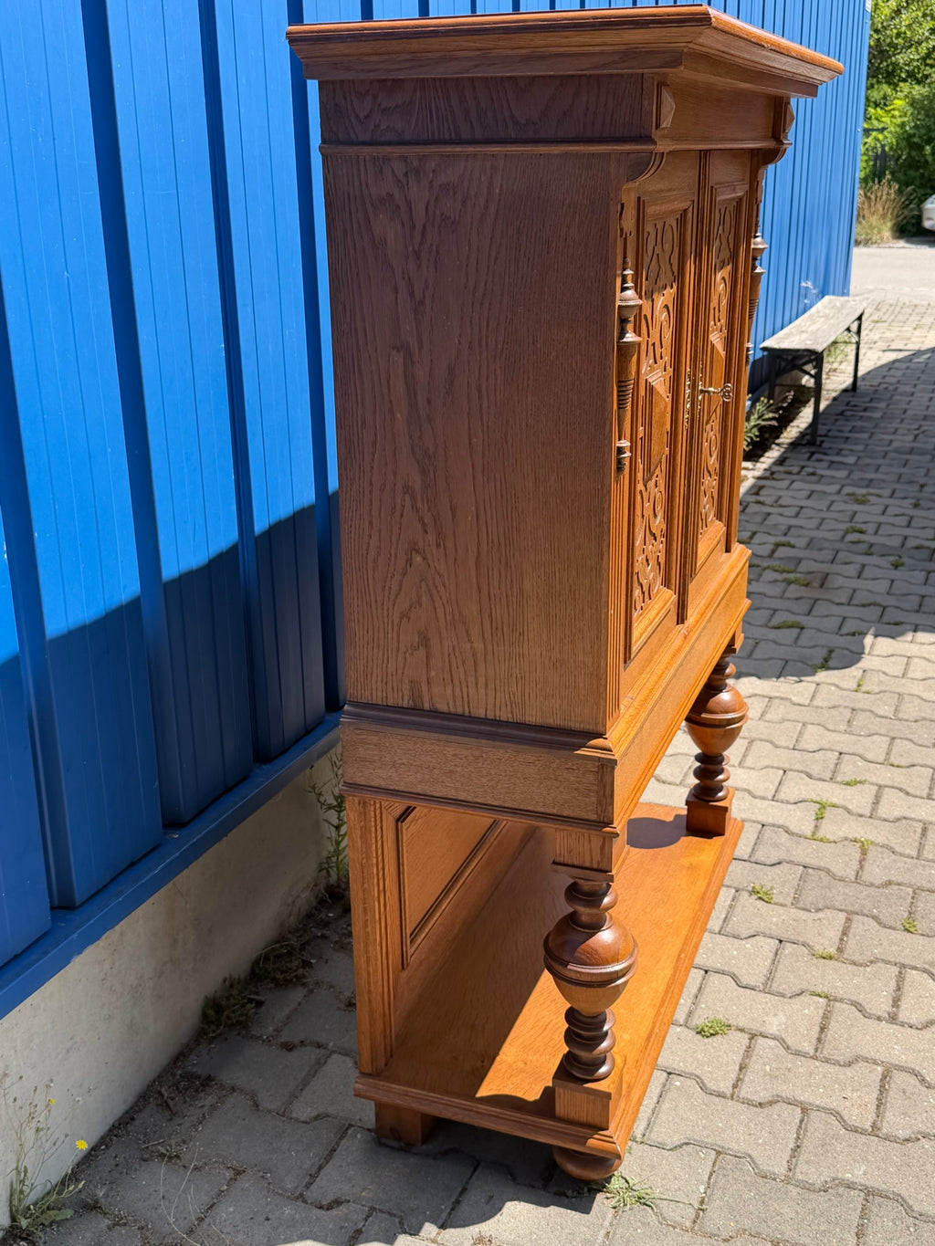 Vertiko Kredenz Eiche Gründerzeit um 1880, mit Etage und Schnitzwerk
