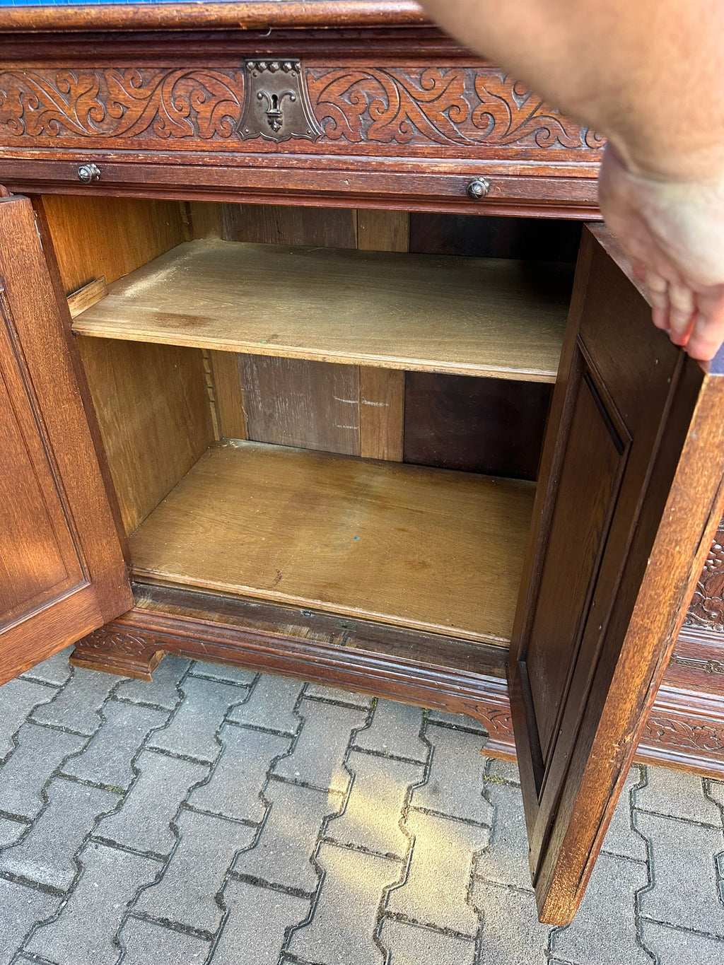 Buffetschrank Eiche Anrichte Historismus 19. Jahrhundert – geschnitztes Weinlaub, Neugotik &amp; Renaissance, zweiteiliges Aufsatzbuffet, deutsch