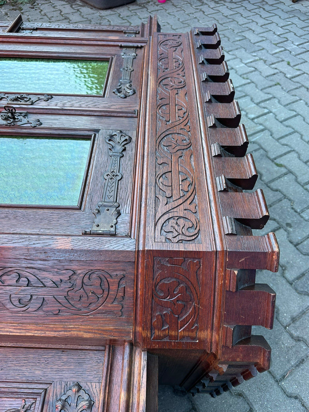 Buffetschrank Eiche Anrichte Historismus 19. Jahrhundert – geschnitztes Weinlaub, Neugotik &amp; Renaissance, zweiteiliges Aufsatzbuffet, deutsch