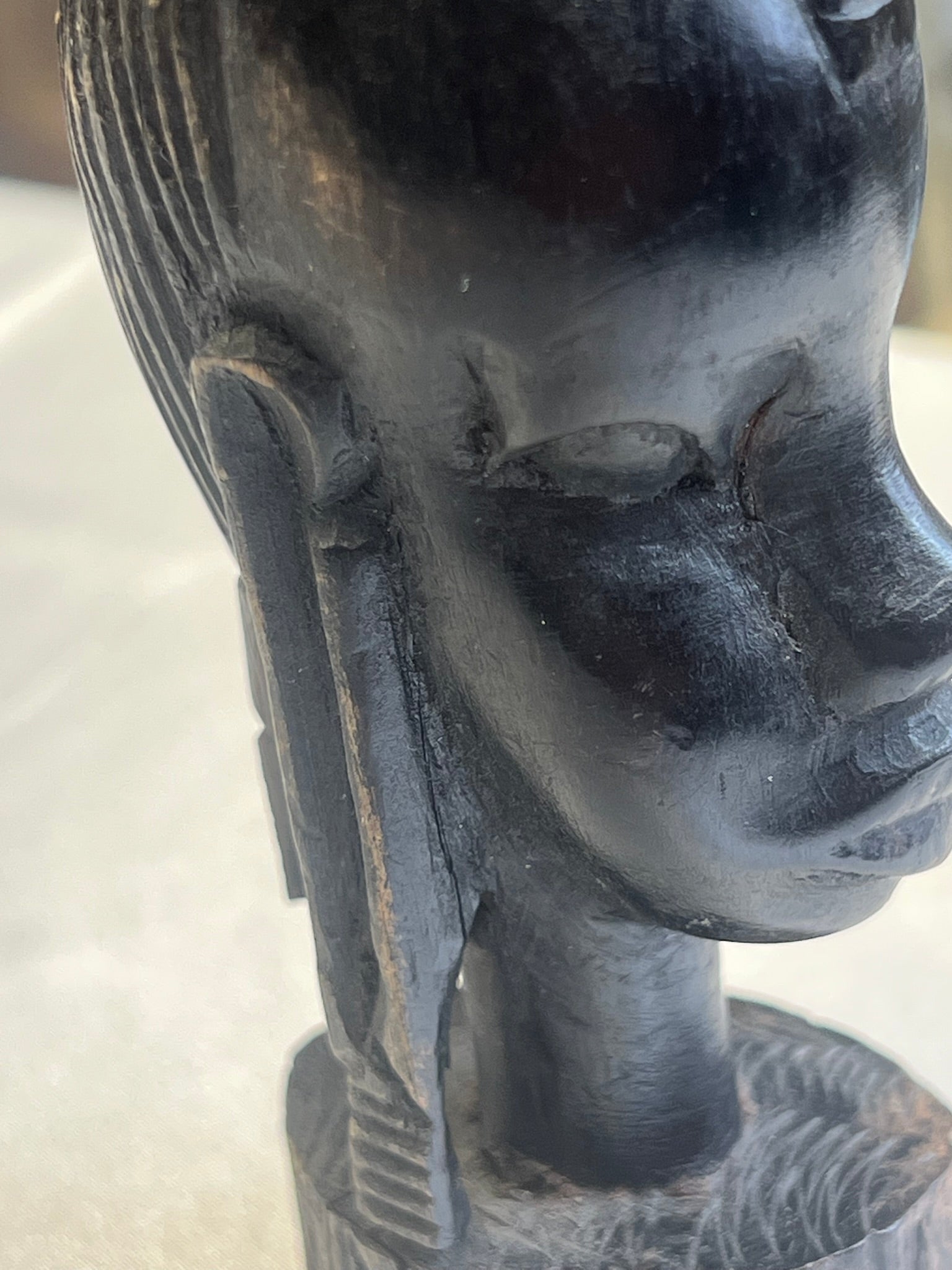 Afrikanische Büste – geschnitzter Frauenkopf, Ebenholz-Typ