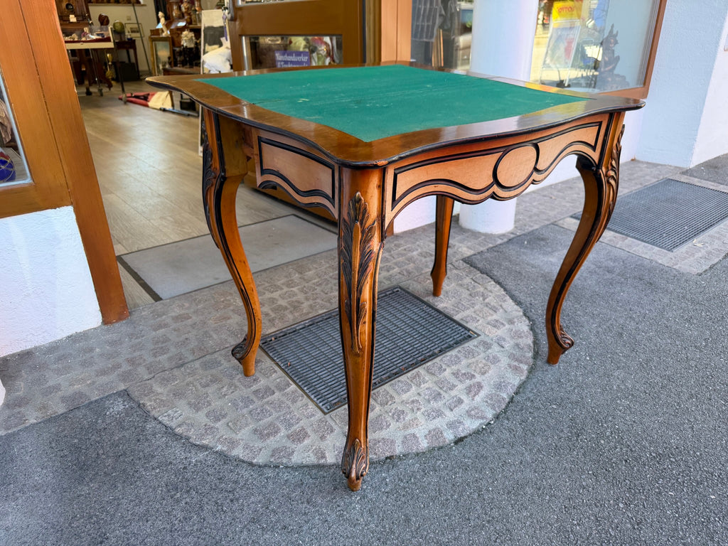 Spieltisch Kartentisch Nussbaum – Willem III, niederländisch um 1860, aufklappbarer Klapptisch / Konsole mit Filzauflage