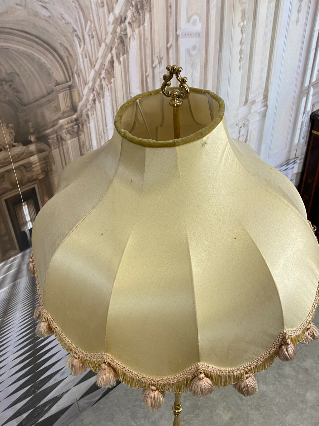 Bodenleuchte Lampe aus Messing nach antikem Vorbild Stehlampe 165cm hoch