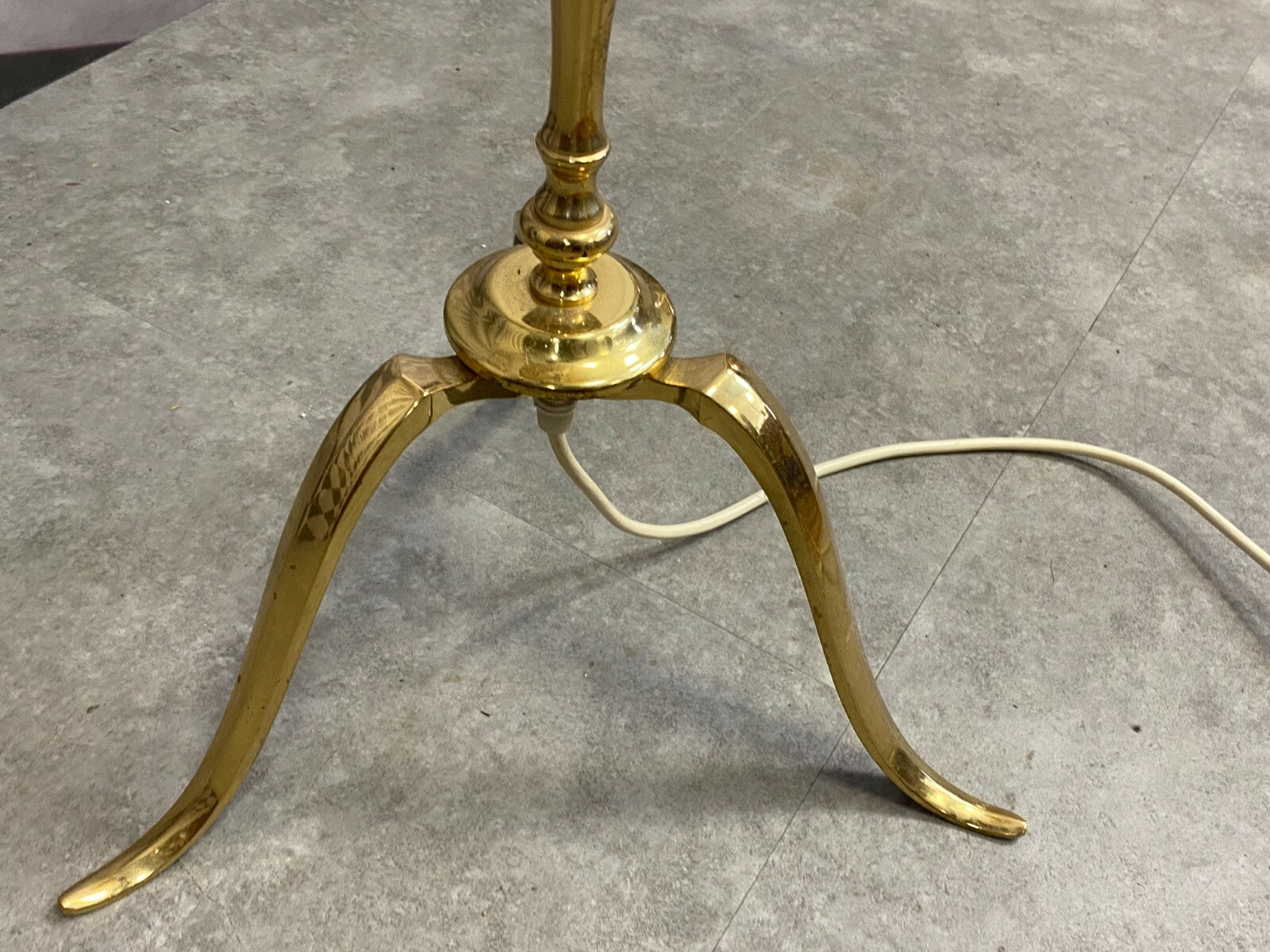 Bodenleuchte Lampe aus Messing nach antikem Vorbild Stehlampe 165cm hoch