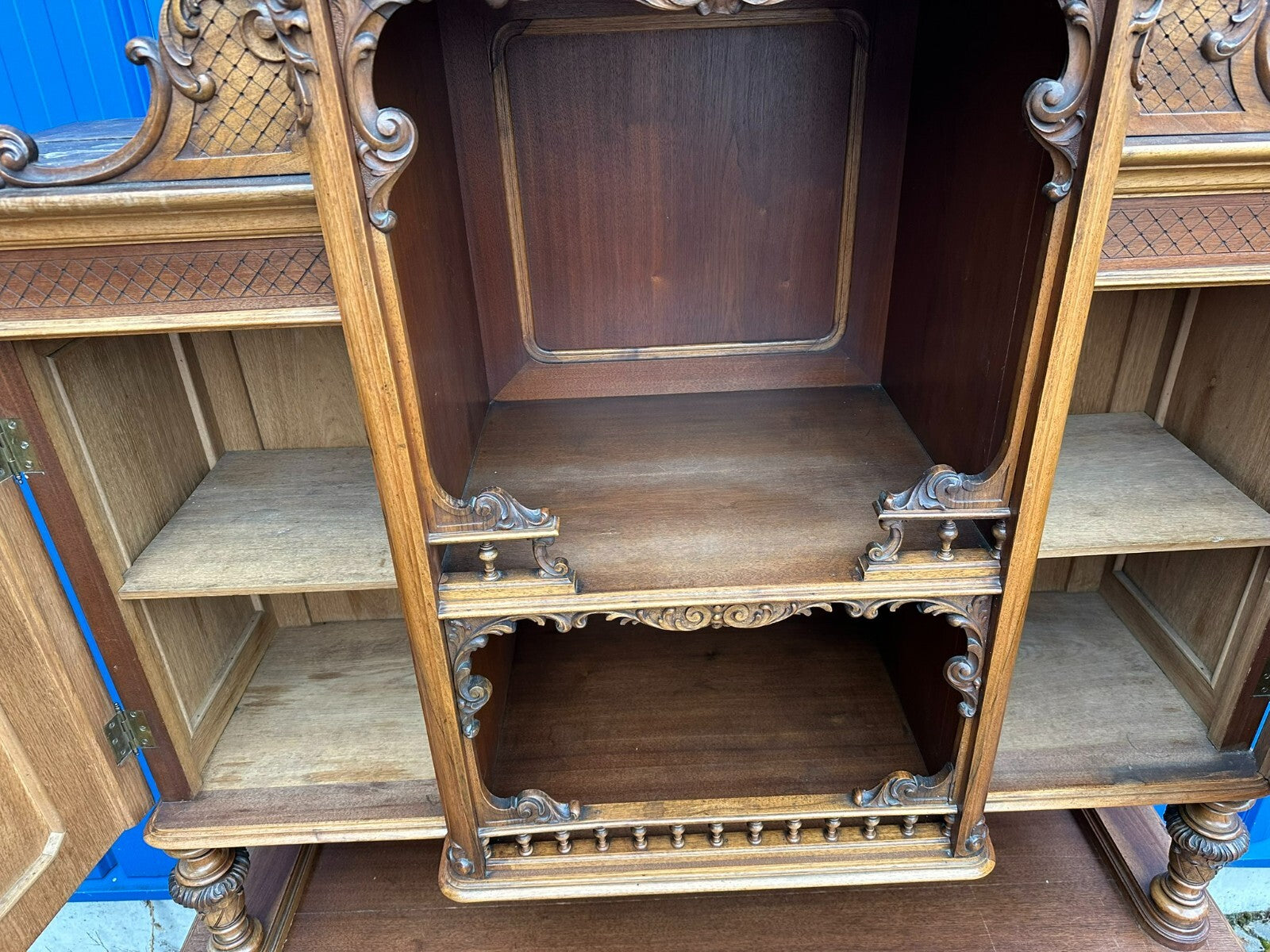 Neo Rokoko Buffet Schrank Kredenz Nussbaum um 1880 Dredner Barock Stil