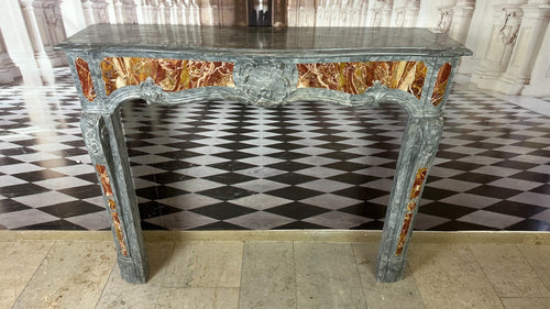 ANTIKE KAMINUMRANDUNG MARMOR KAMIN UM 1700 BAROCK KAMIN INTARSIEN