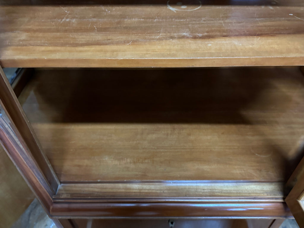 Antike Vitrine um 1930 Kirschbaum Art Deco / Biedermeier Stil