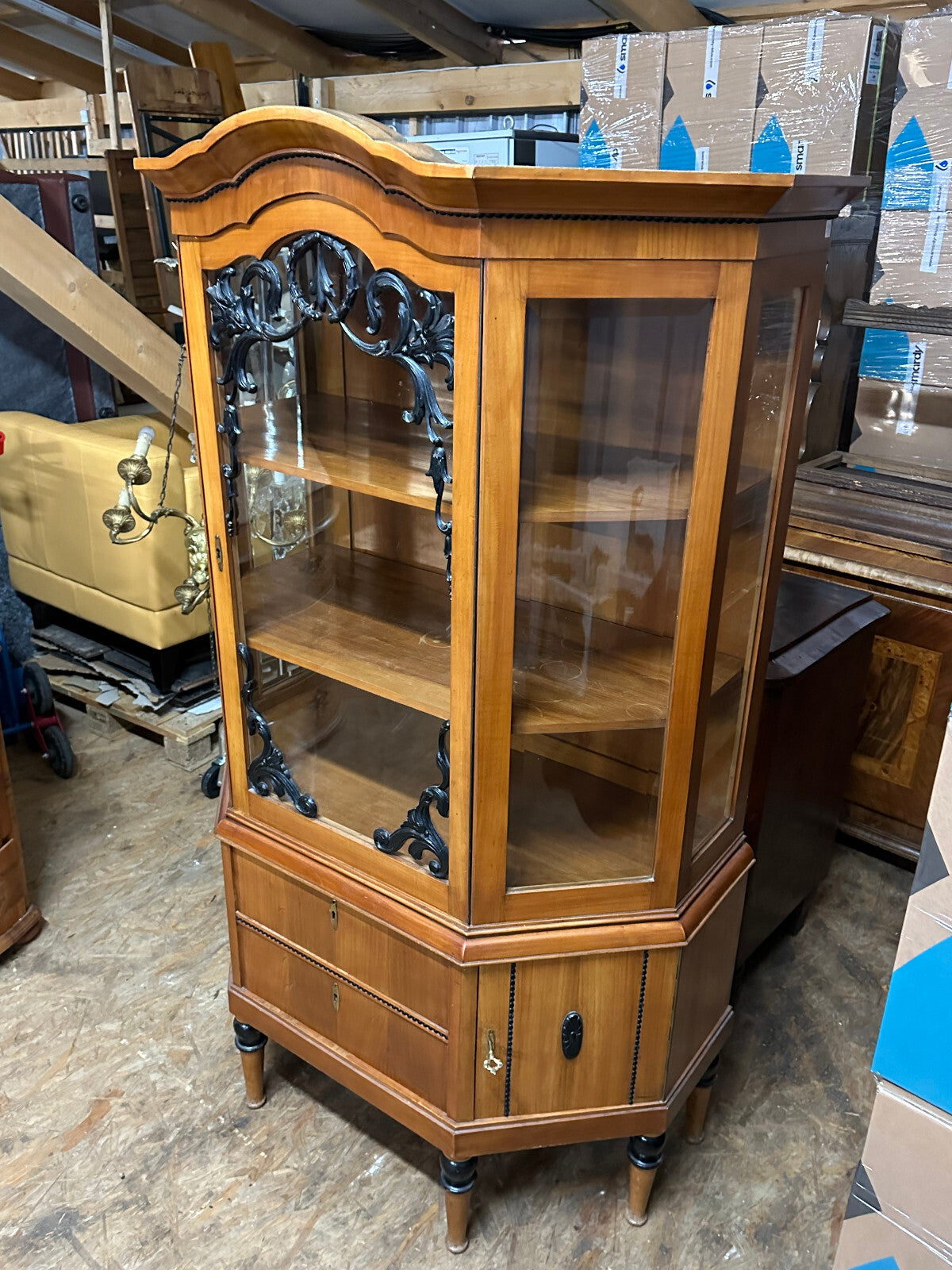 Antike Vitrine um 1930 Kirschbaum Art Deco / Biedermeier Stil