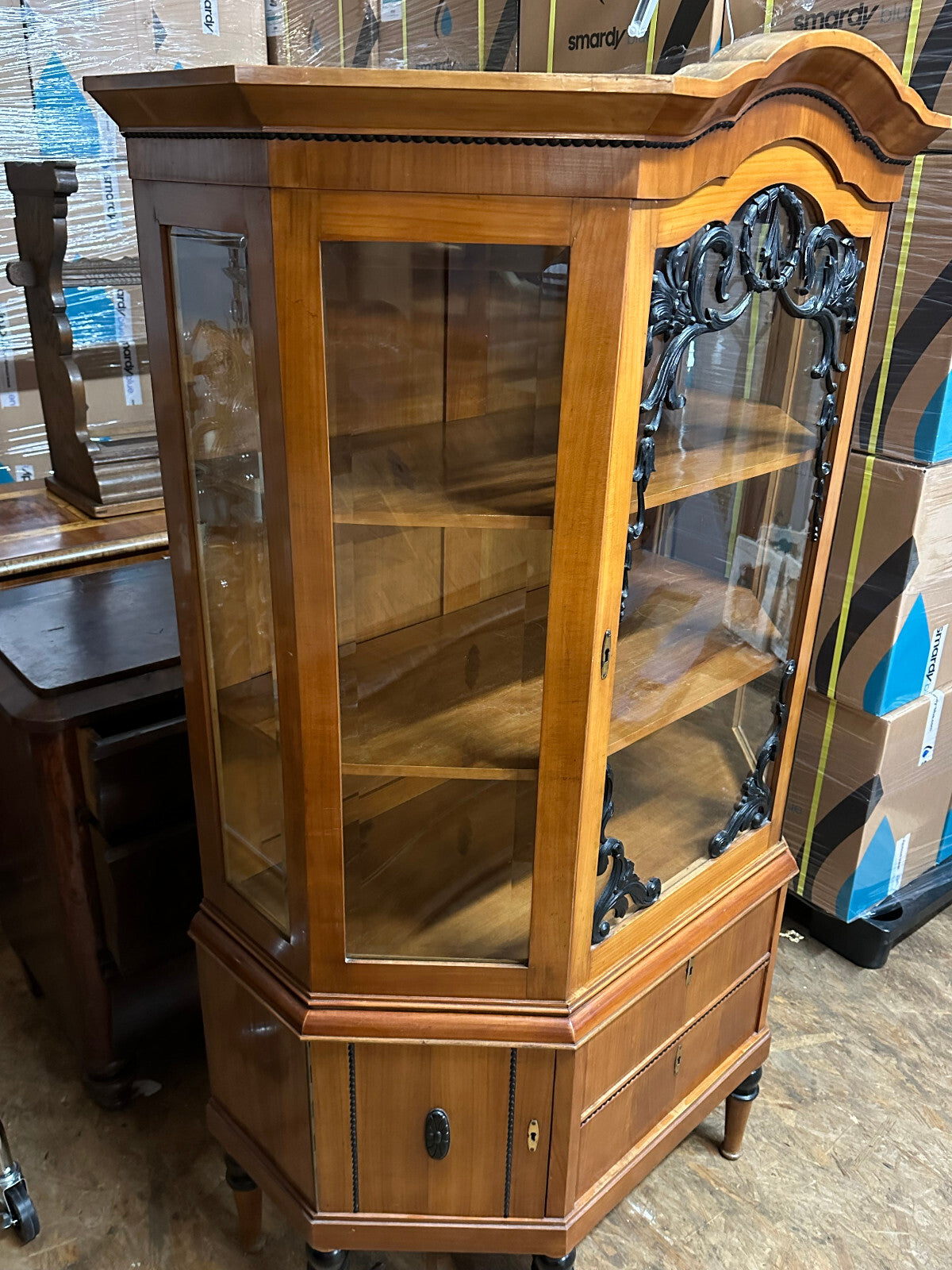 Antike Vitrine um 1930 Kirschbaum Art Deco / Biedermeier Stil