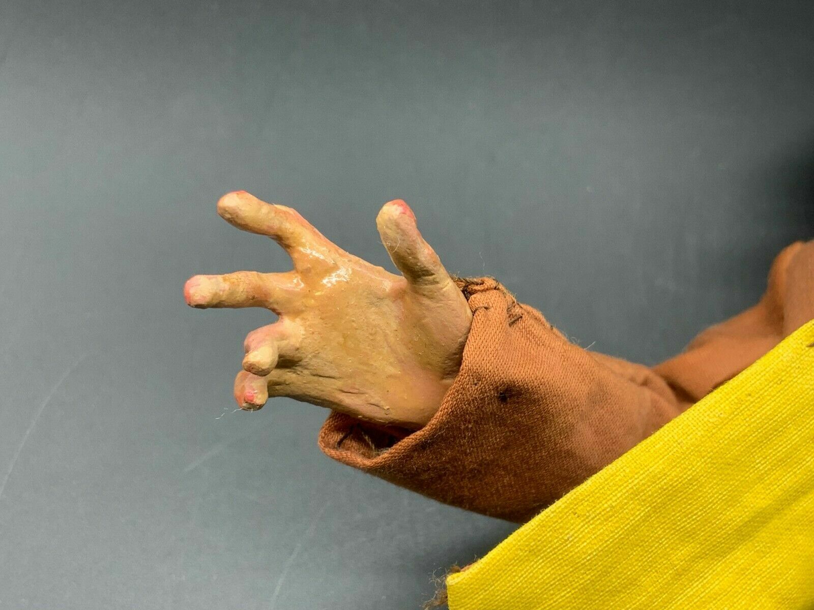 Neapolitanische Krippenfigur Bauer mit Korb 27cm