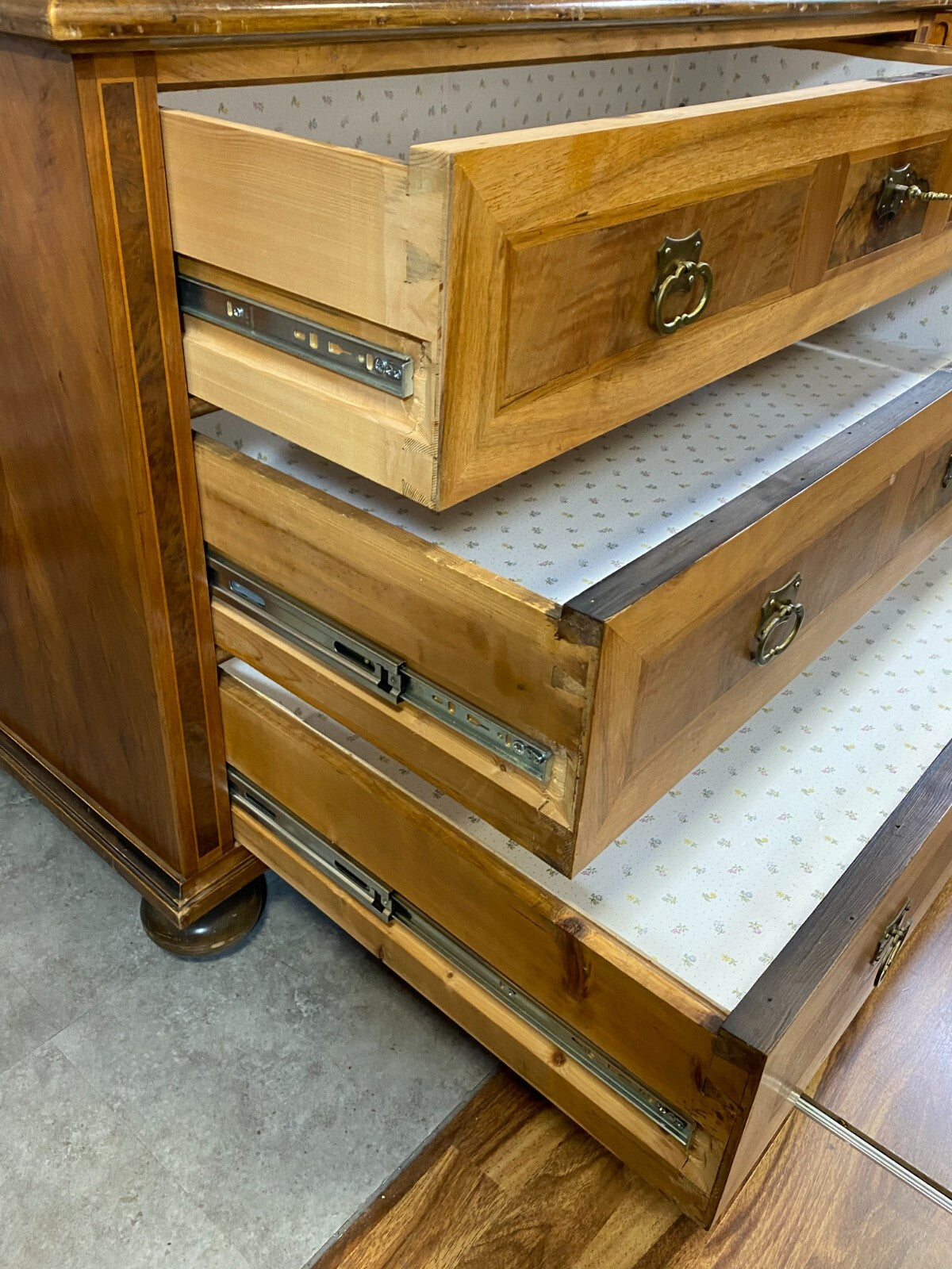 Barock Kommode Nussbaum um 1880 Holz massiv furniert antike Barockkommode