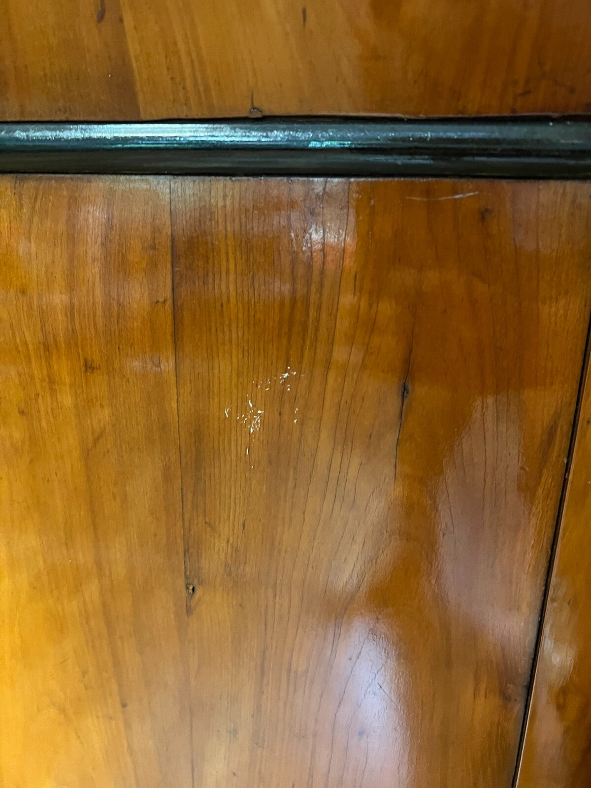 Biedermeier Bettgestell antik 19 tes Jh Nussbaum Furnier Amoretten Bett Gestell