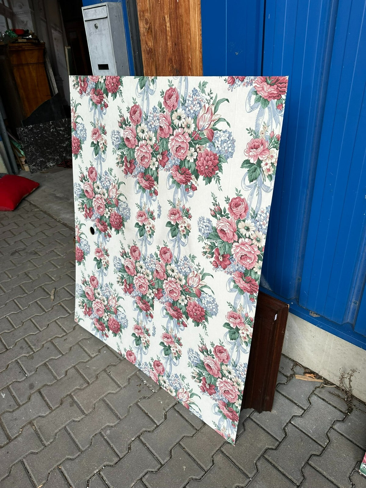 Herrschaftlicher Barockschrank Ritterschrank um 1740 Eiche massiv Sternintarsien