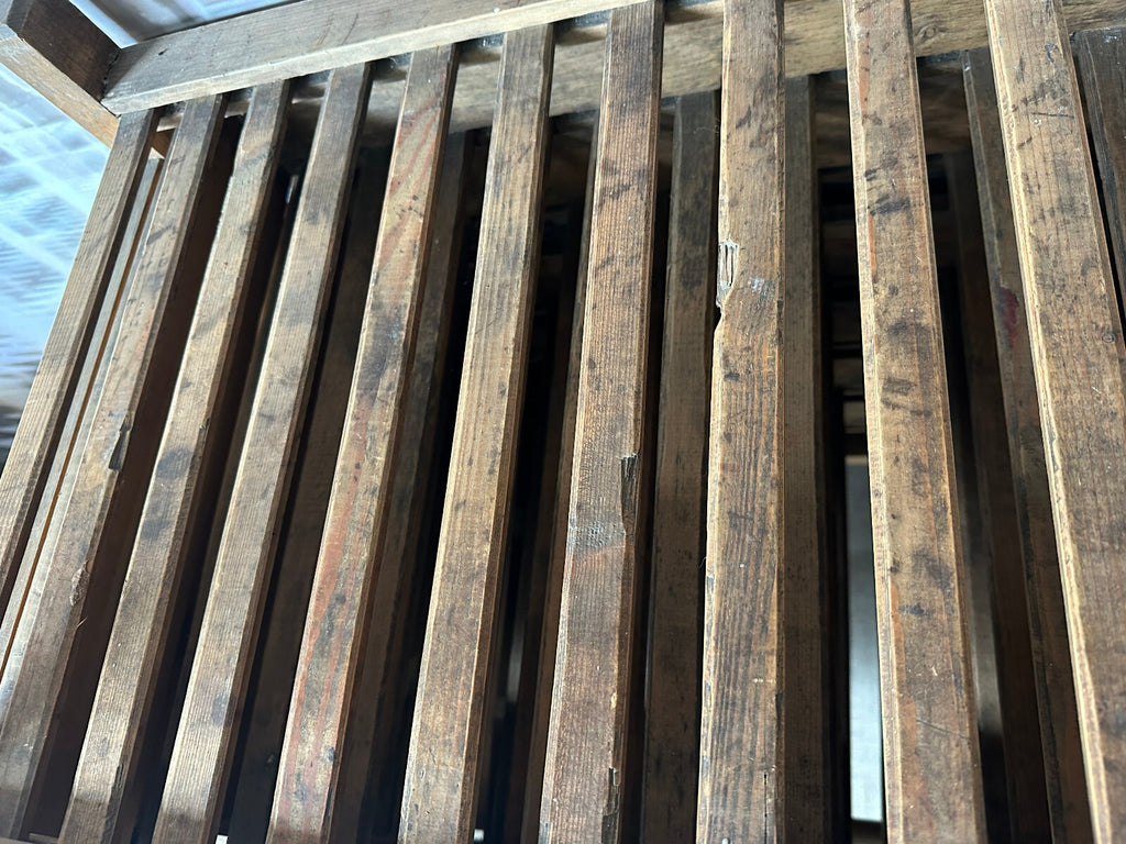 Antikes Weinregal Abschliessbar Alpenland 19 tes Jhdt Holz und Metall