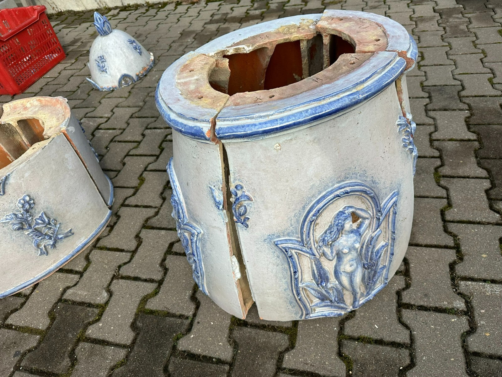 Grundofen Ofen Kachelofen in Historismus Stil Nymphen Betrieb mit Heizspirale