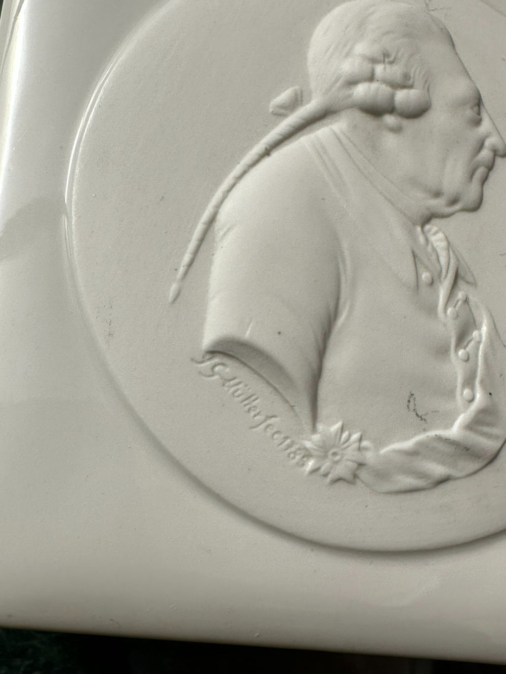 Kpm Dose aus Porzellan Portrait Friedrich der grosse Deckeldose