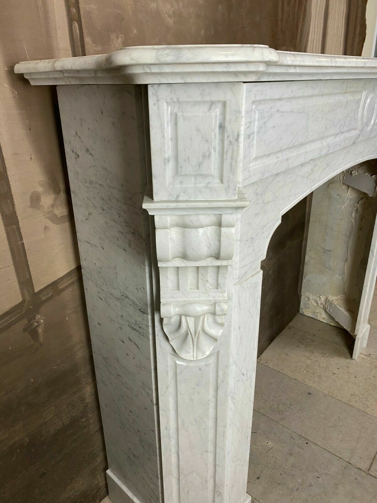 Antiker Marmor Kamin um 1890 Historismus Jugendstil Kaminumrandung antik