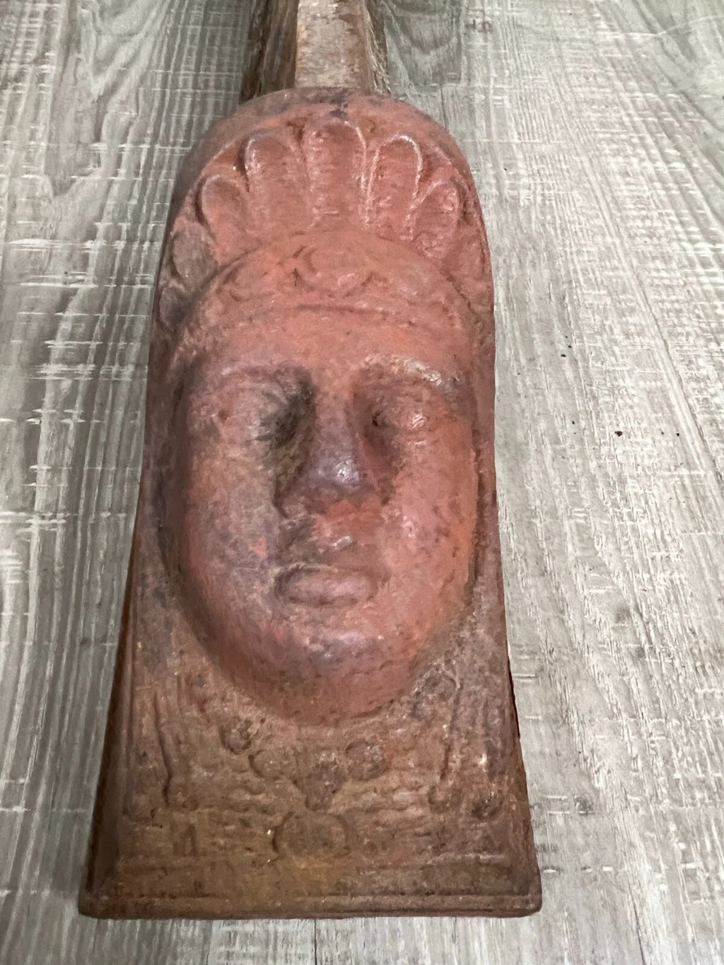 Antike Kaminböcke aus Eisen Historismus um 1880 Gesichter 19 tes Jhdt