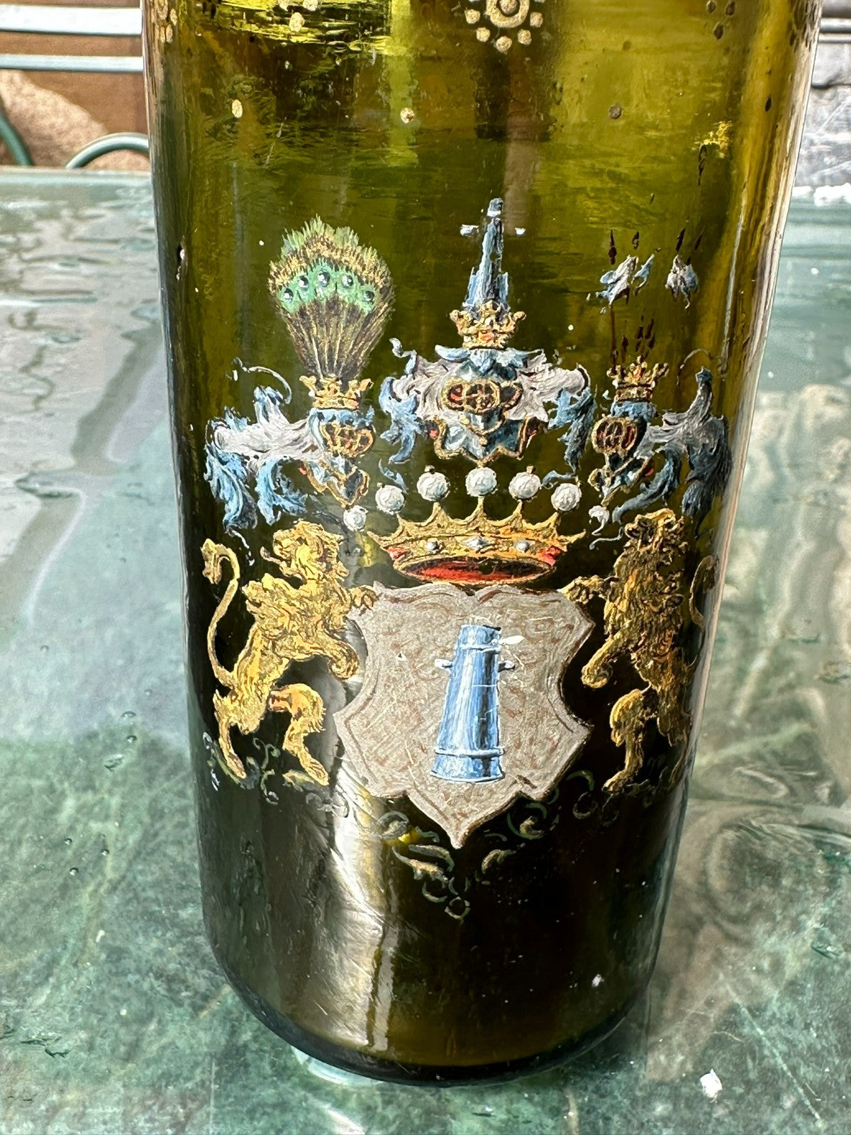 Antikes Historismus Glas um 1880 handbemalt Mundgeblasen Wappen Löwen