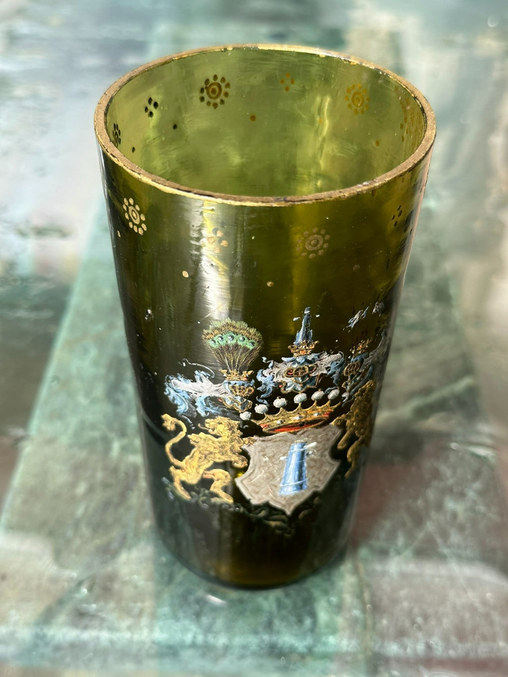 Antikes Historismus Glas um 1880 handbemalt Mundgeblasen Wappen Löwen