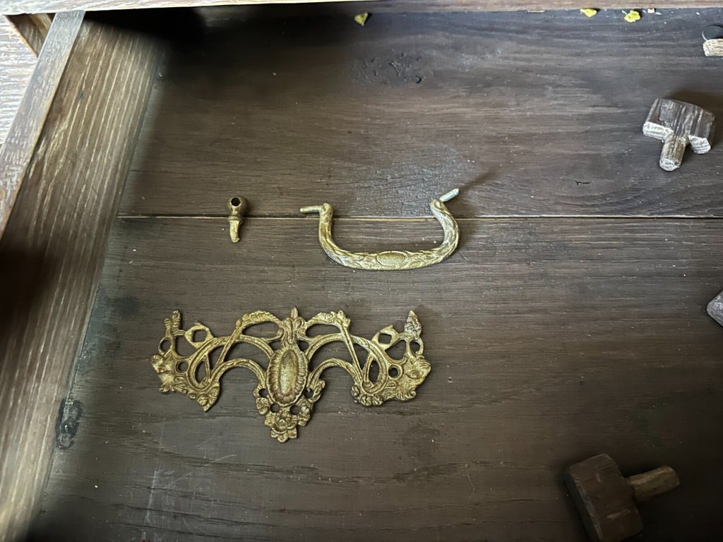 Antiker Barockschrank Louis Xv 18 tes Jhdt Eiche massiv Barock Schrank