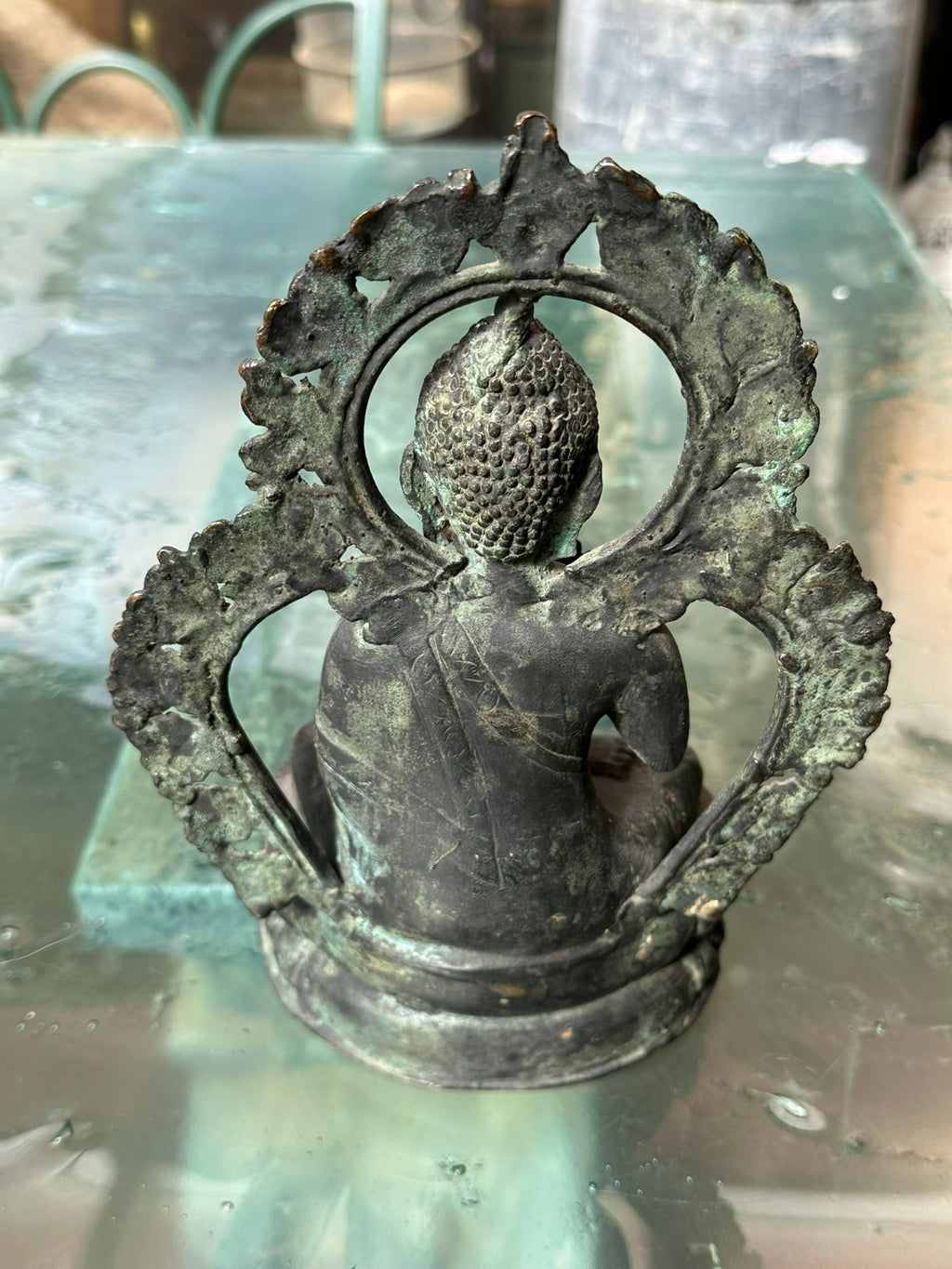 Antiker Abhaya Mudra Buddha aus Bronze um 1900 China
