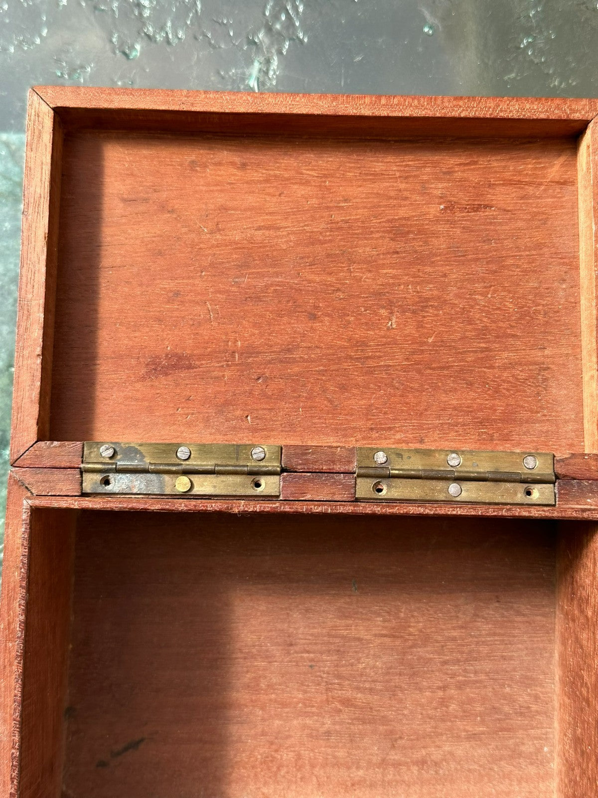 Antike Schatulle Empire Stil Mahagoni mit Metall Beschlag vergoldet