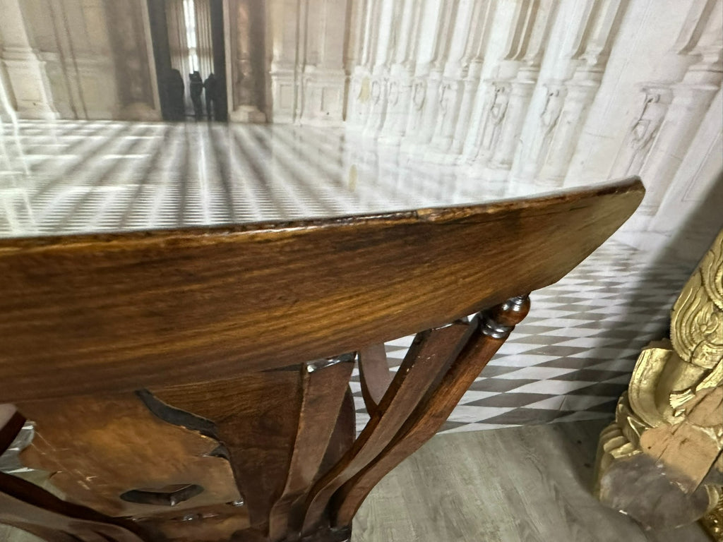 Alter Windsor Stuhl mit Armlehnen Eibenholz Mitte 20 tes Jh