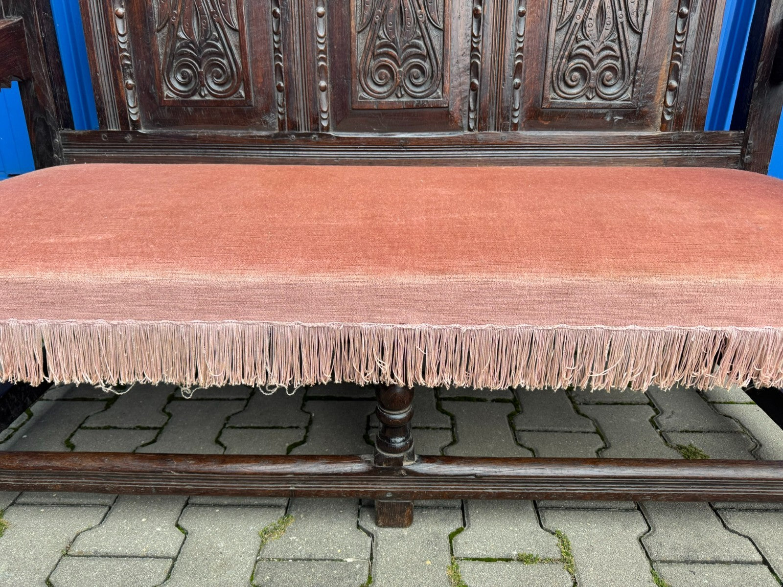 Massive Sitzbank aus Eiche England 18/19 tes Jhdt handgeschnitzt