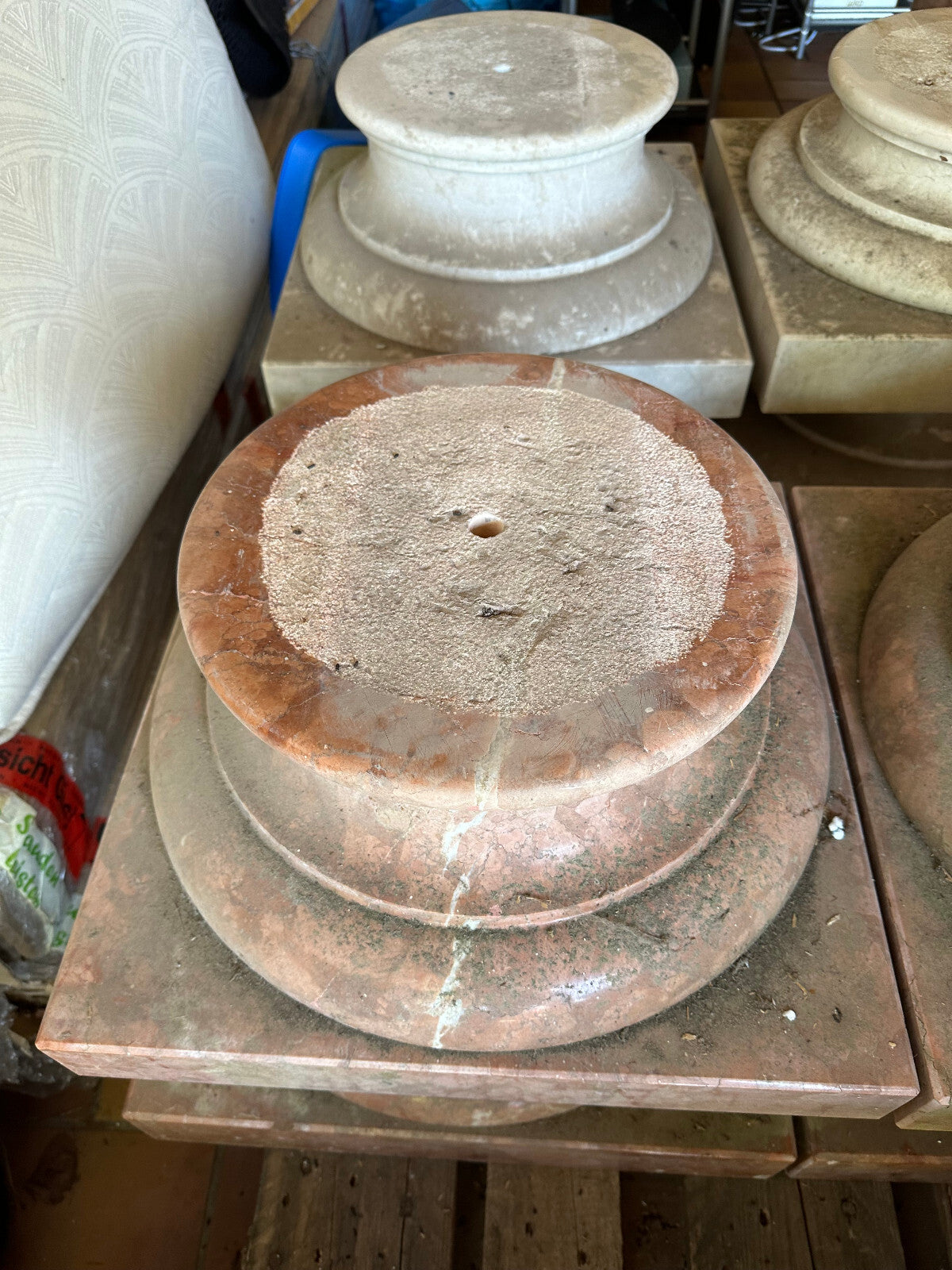 Antike Marmorsäule Rosso Verona 160cm Ca. 250kg Säule aus Marmor Kapitelle