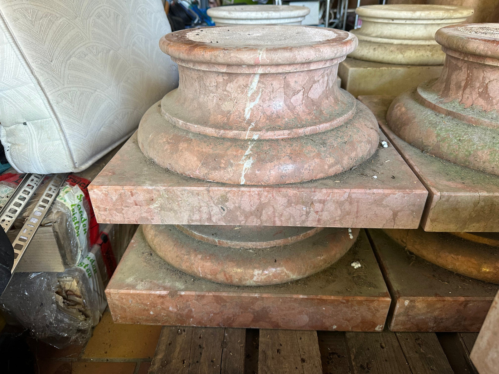 Antike Marmorsäule Rosso Verona 160cm Ca. 250kg Säule aus Marmor Kapitelle