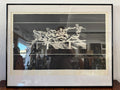 SIGNIERTE LITHOGRAFIE HINTER GLAS DIE LÄUFER  7/50