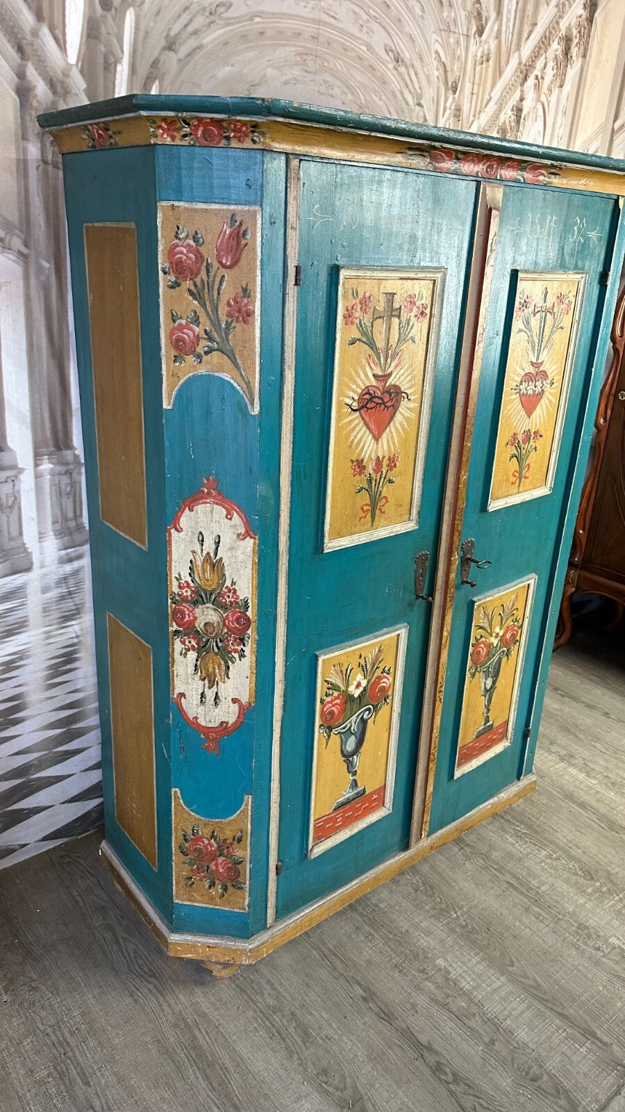 Antiker Bauernschrank Holz massiv handbemalt restauriert 19 tes Jhdt