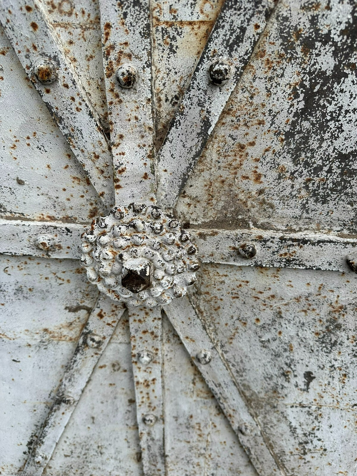 Grosse antike Spät-Gotische Tür Türblatt aus Eisen 16/17 tes Jhdt 86,5x181,5cm