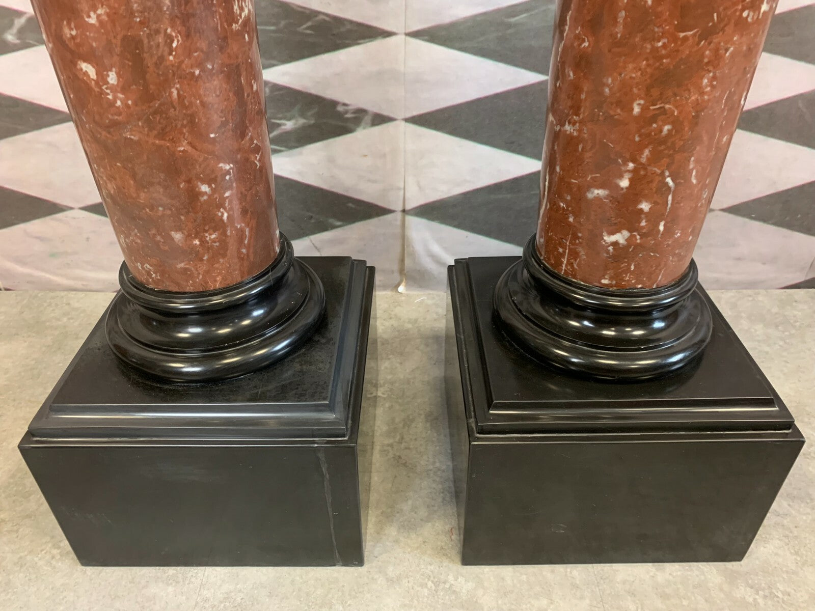 Paar Marmor Säulen um 1880 massiv gearbeitet 103cm 2x antike Marmorsäule