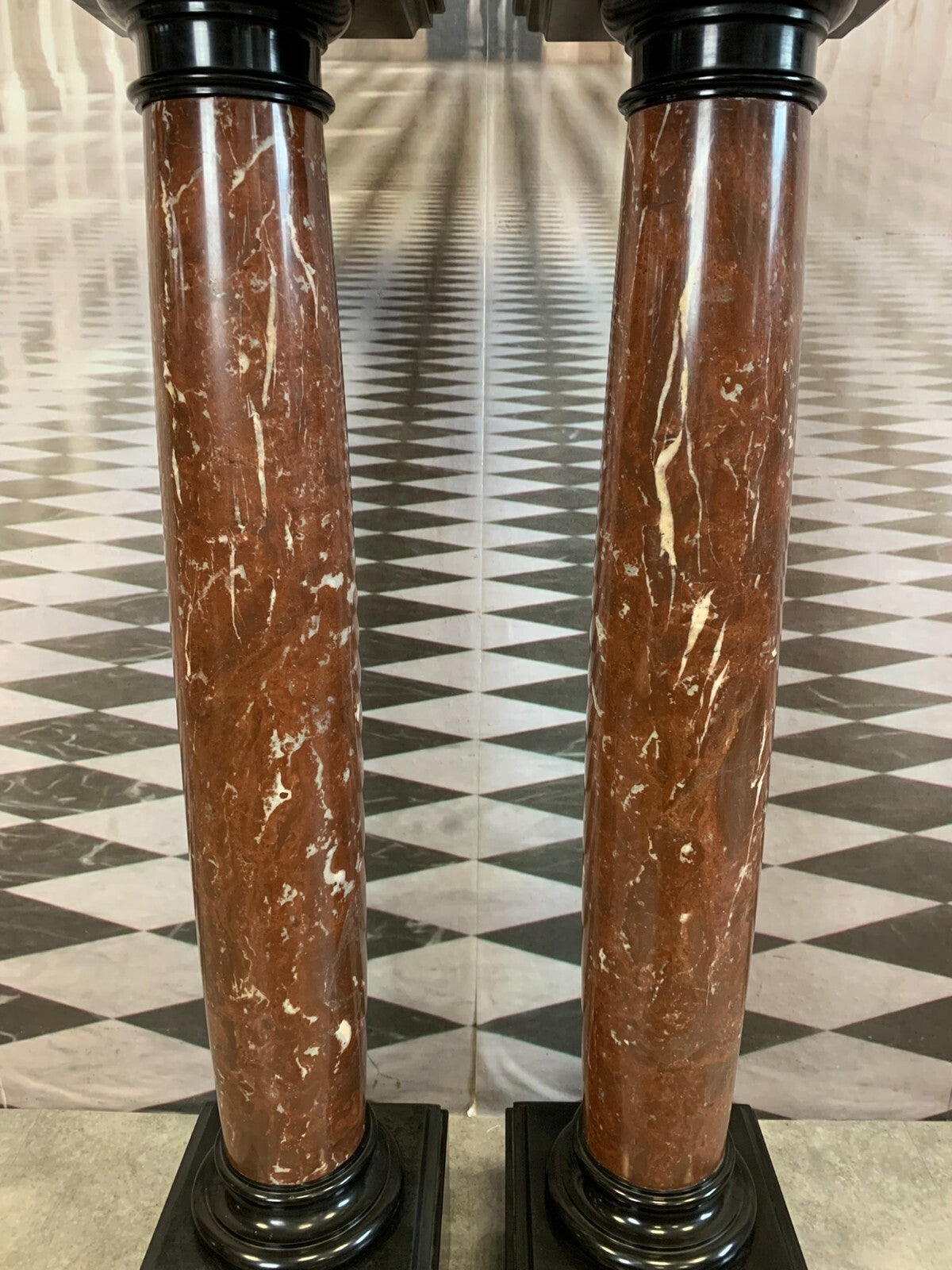 Paar Marmor Säulen um 1880 massiv gearbeitet 103cm 2x antike Marmorsäule