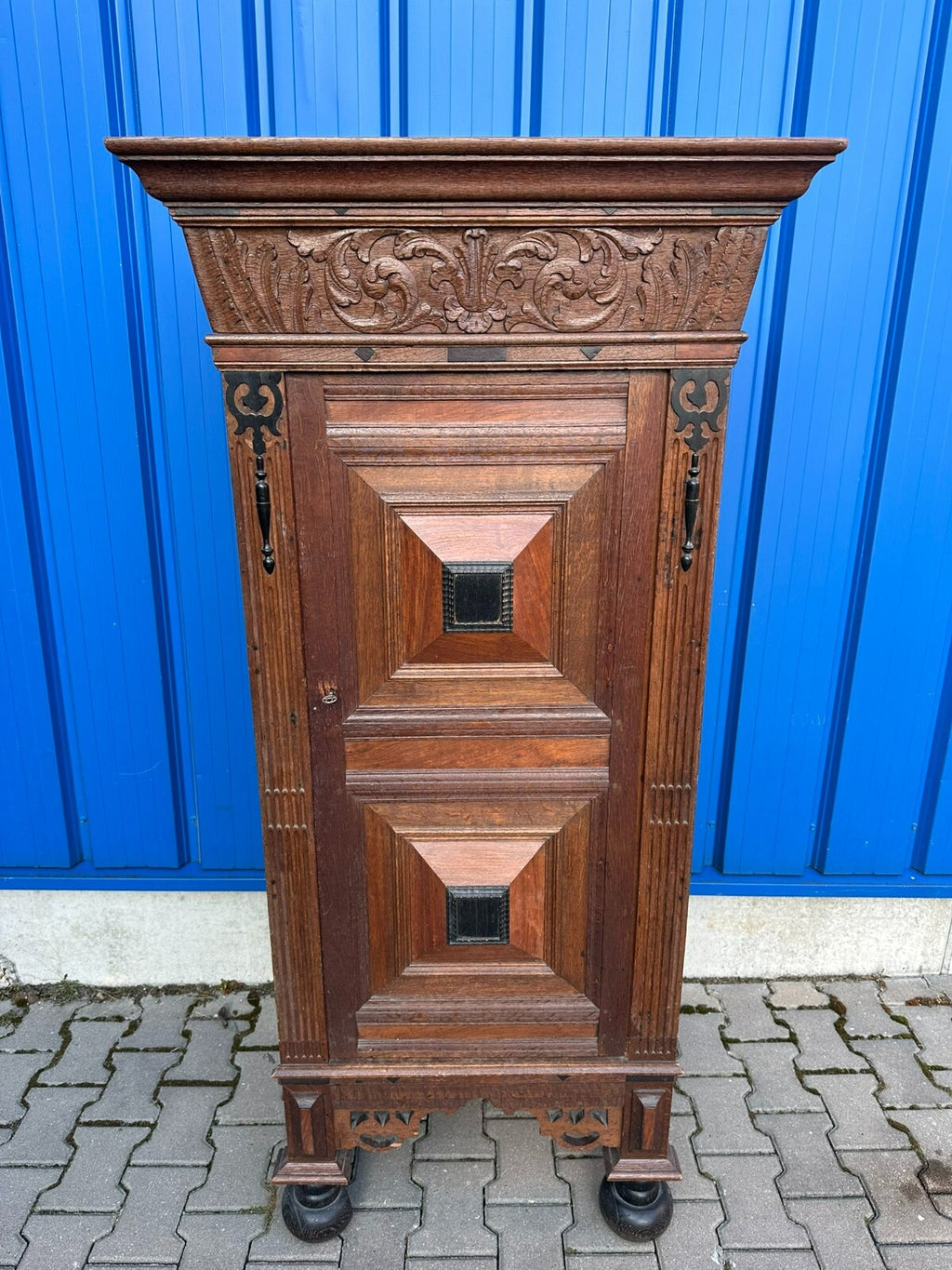 ANTIKER BAROCKSCHRANK AUS EICHE HOLLAND 19 TES JHDT KUGELFÜSSE PRUNKKRONE