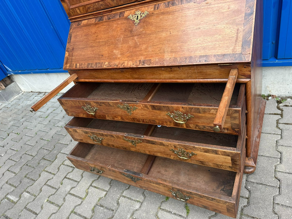 Antiker Barocksekretär Barock Sekretär um 1780 Nussbaum furniert Intarsien