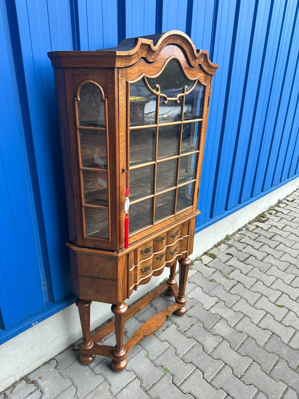 Antike Barockvitrine kleine Barock Vitrine um 1880 Nussbaum Furnier