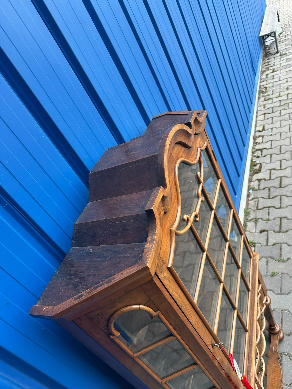 Antike Barockvitrine kleine Barock Vitrine um 1880 Nussbaum Furnier