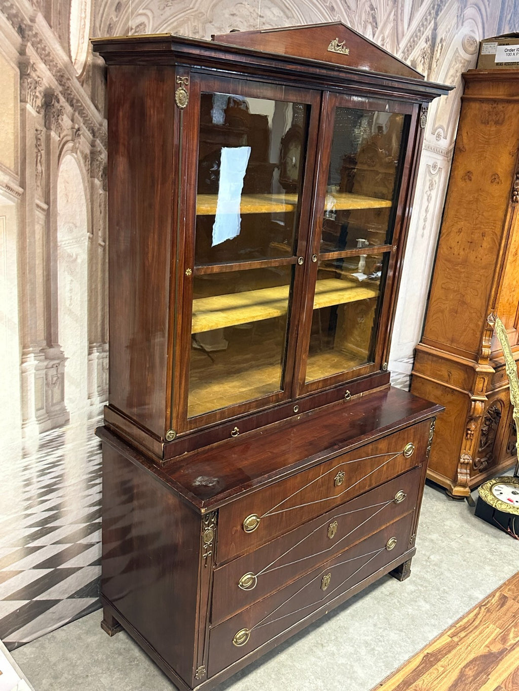 Antike Aufsatz Kommode Vitrine Empire Baltikum Messing Appliken Empirekommode