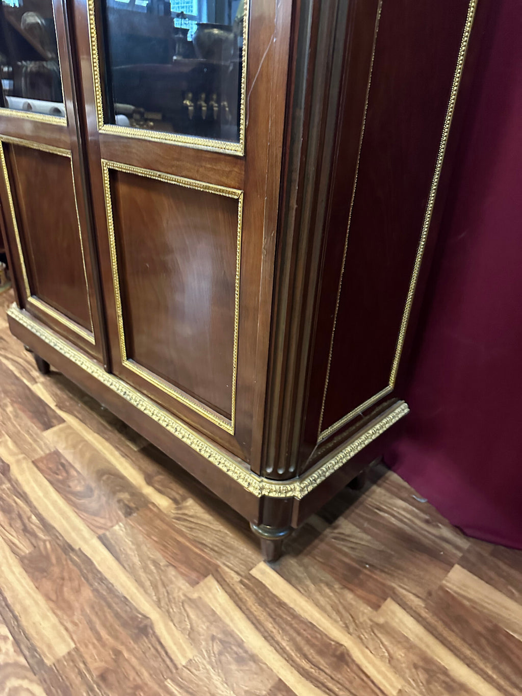 Antike Empire Vitrine um 1880 Mahagoni Vergoldete Messing Beschläge