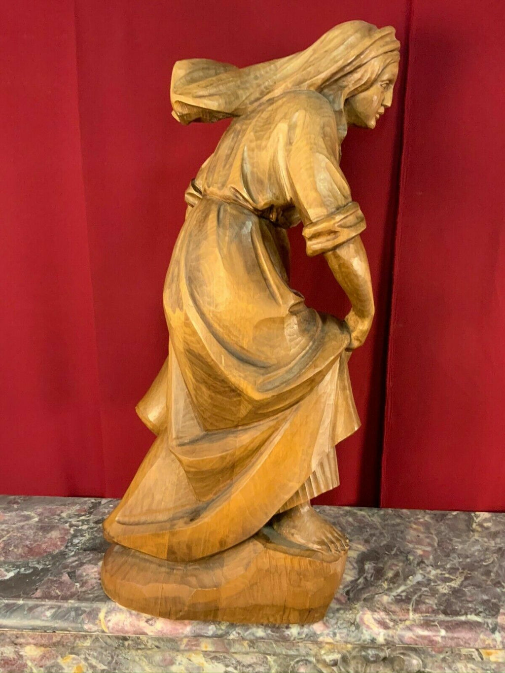 Tirol Skulptur Frau mit Kanne 81cm Figur Holz massive Ausführung handgeschnitzt