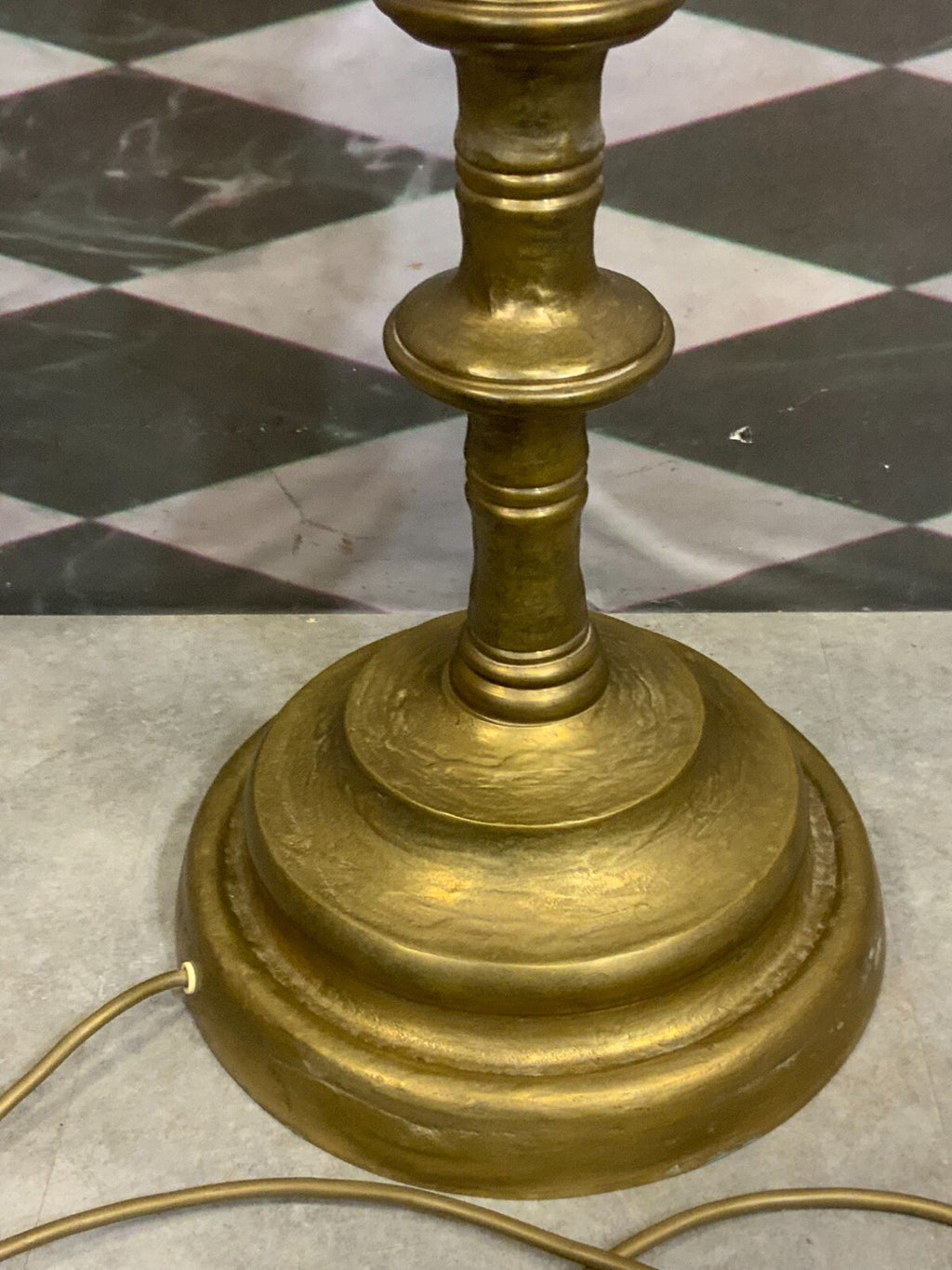 Vintage Stehlampe aus Messingguss massiv Maximale Höhe 172cm