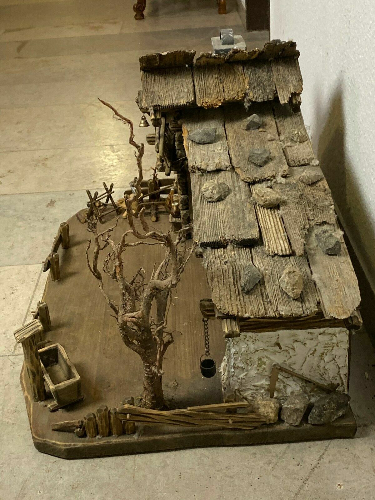 Sehr schöne Alpenländische Krippe Krippenlandschaft ohne Figuren Grösse 10cm