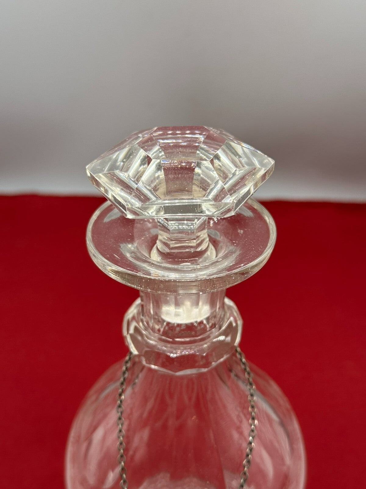 Vintage Karaffe Flasche mit Stöpsel Glas Ätzdekor Versilberte Plakette