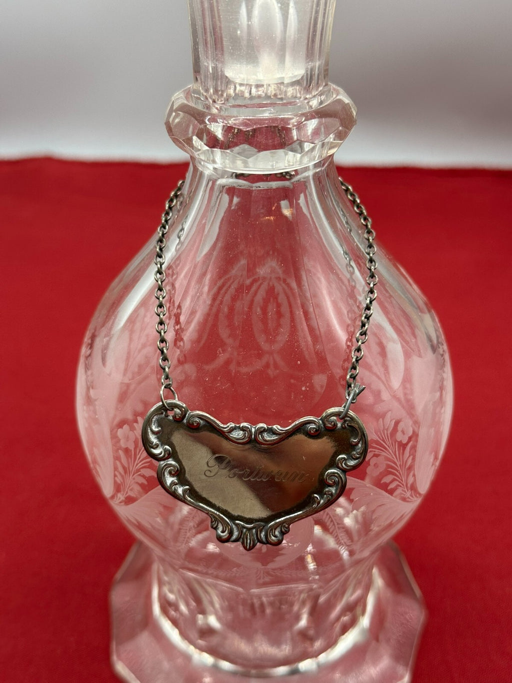 Vintage Karaffe Flasche mit Stöpsel Glas Ätzdekor Versilberte Plakette
