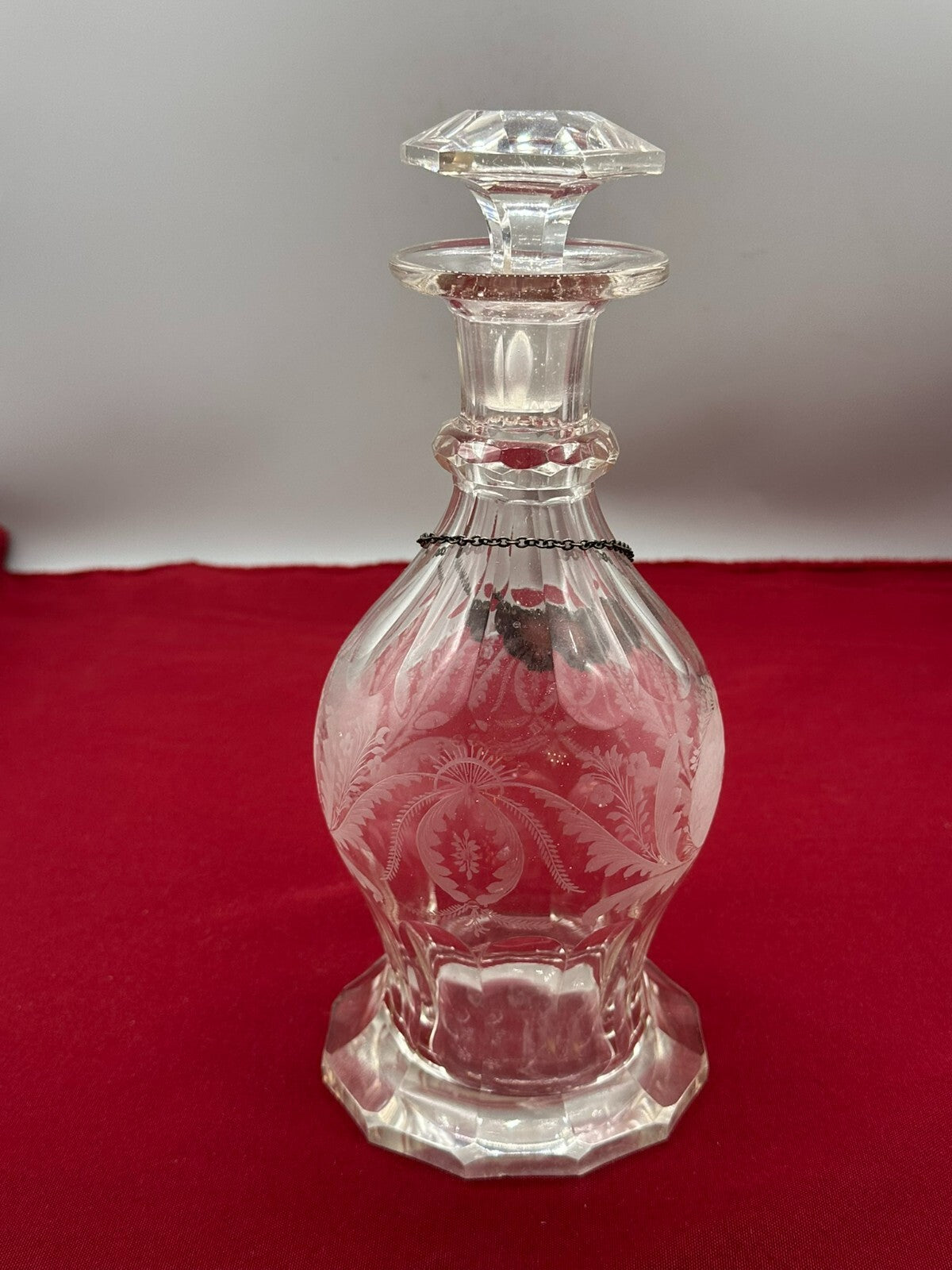 Vintage Karaffe Flasche mit Stöpsel Glas Ätzdekor Versilberte Plakette