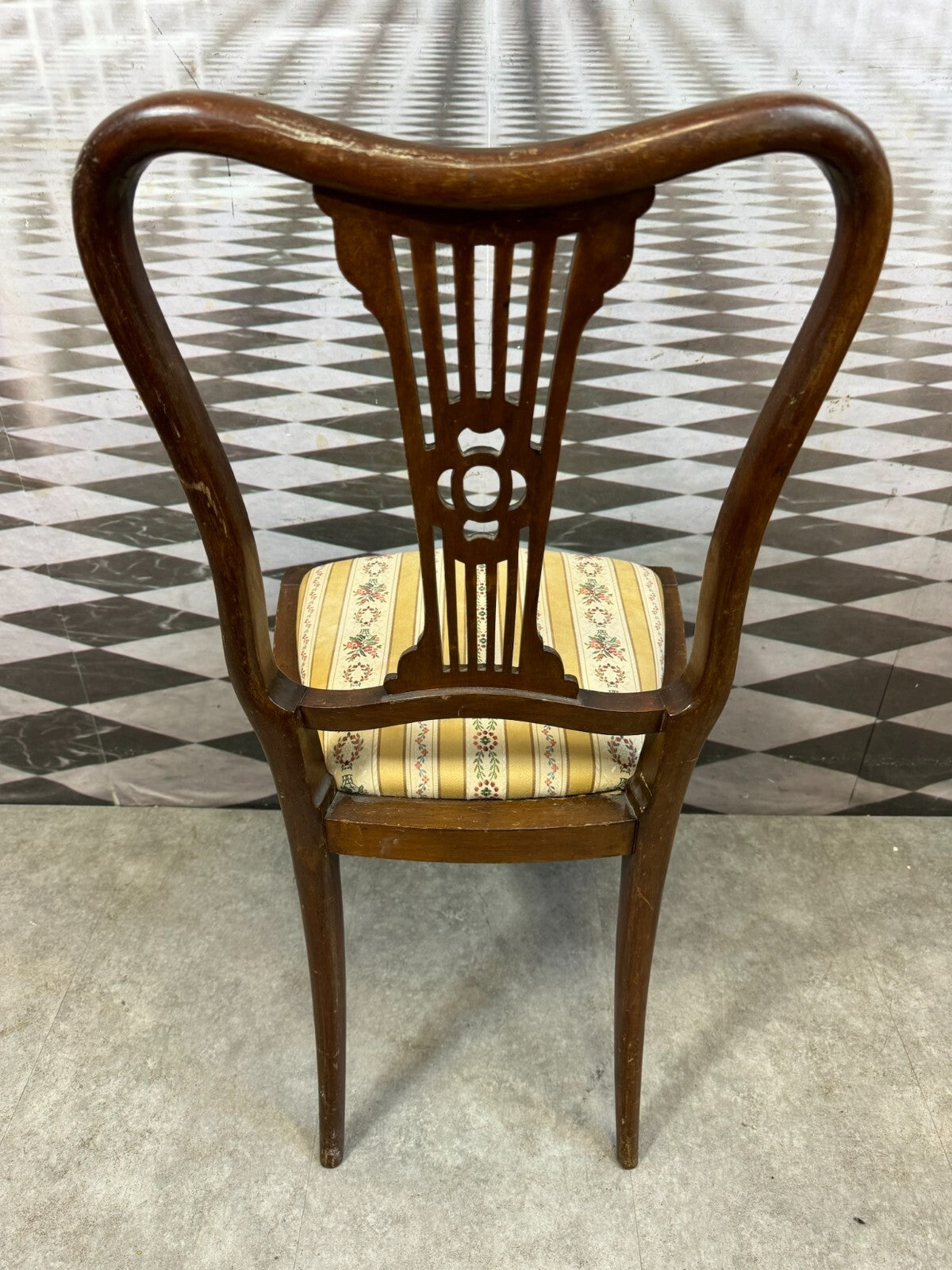 Antiker Jugendstil Stuhl um 1920 Eiche Gestell