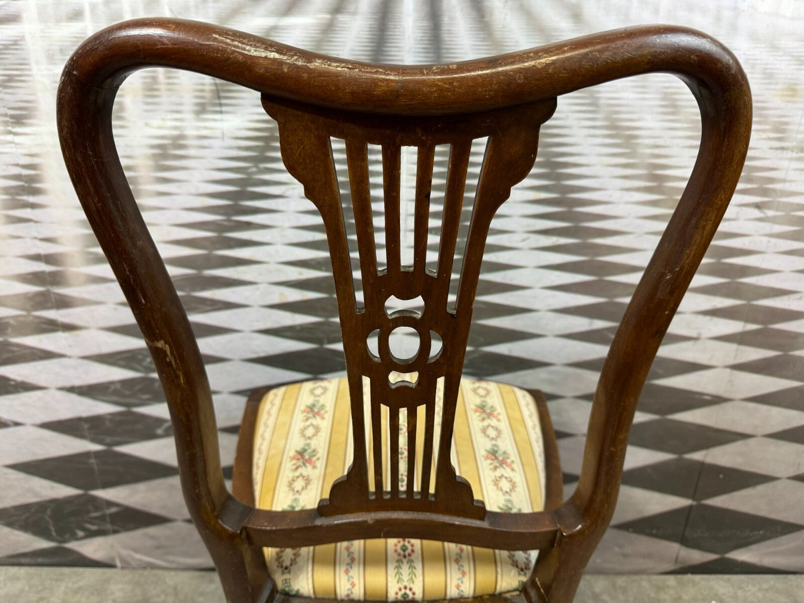 Antiker Jugendstil Stuhl um 1920 Eiche Gestell